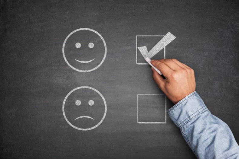 ¿Cómo Emolitica reduce el churn o bajas de clientes de tu empresa?